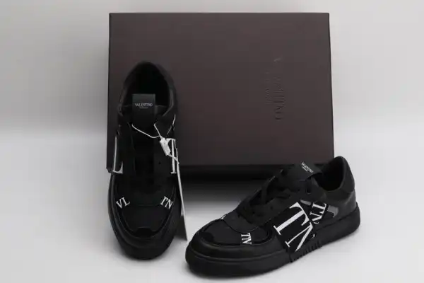 VALENTINO VL7N SNEAKER