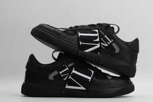 VALENTINO VL7N SNEAKER