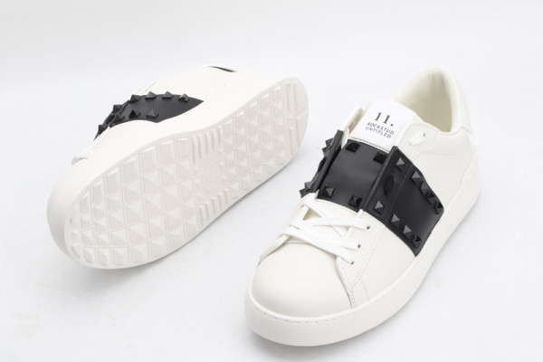 HOT SALE VALENTINO ROCKSTUD UNTITLED SNEAKER WITH TONAL STUDS