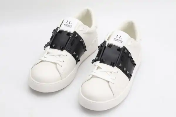 Bagsoffer VALENTINO ROCKSTUD UNTITLED SNEAKER WITH TONAL STUDS