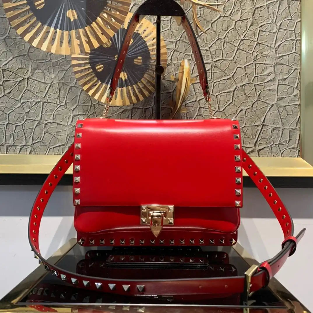 TO VALENTINO ROCKSTUD SMOOTH CALFSKIN CROSSBODY BAG