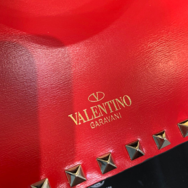 HOT SALE VALENTINO ROCKSTUD SMOOTH CALFSKIN CROSSBODY BAG