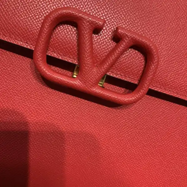 VALENTINO VSLING GRAINY CALFSKIN HANDBAG