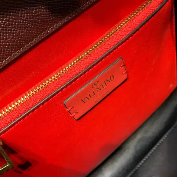 Yupoo bagsoffer VALENTINO VSLING GRAINY CALFSKIN HANDBAG