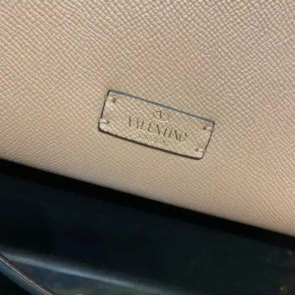 VALENTINO VSLING GRAINY CALFSKIN HANDBAG