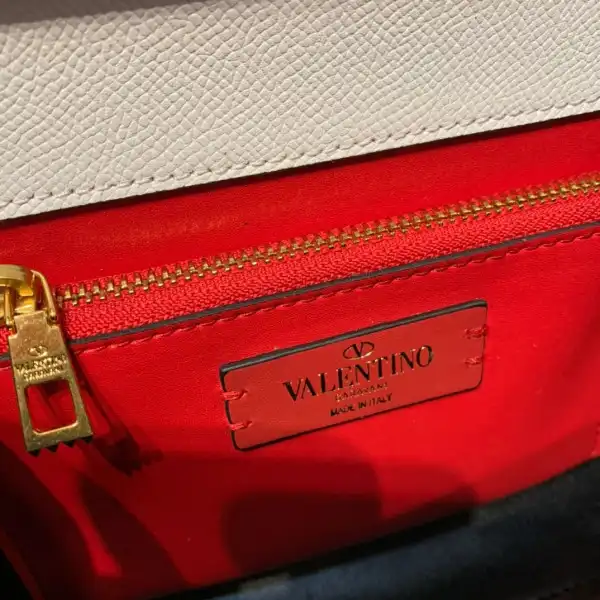 VALENTINO SMALL VSLING GRAINY CALFSKIN HANDBAG