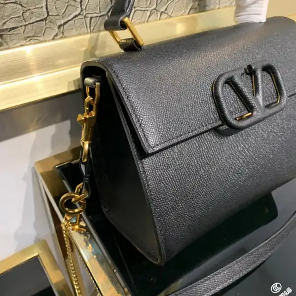 Yupoo bagsoffer VALENTINO SMALL VSLING GRAINY CALFSKIN HANDBAG