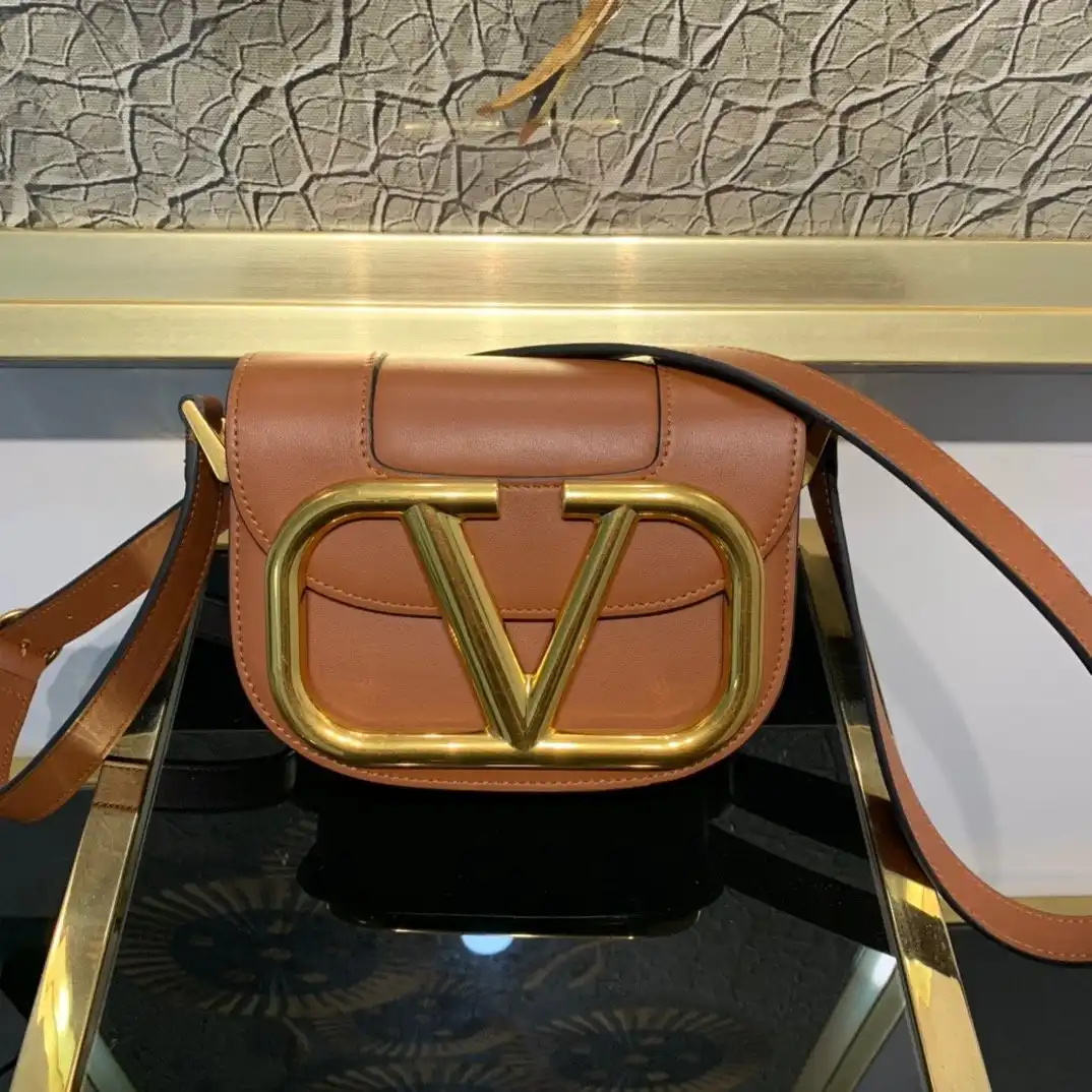 First bag ru VALENTINO SMALL SUPERVEE CALFSKIN CROSSBODY BAG