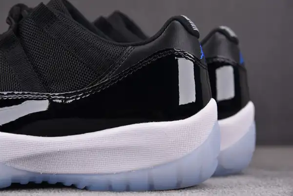 AIR JORDAN 11 LOW 'SPACE JAM' FV5104-004