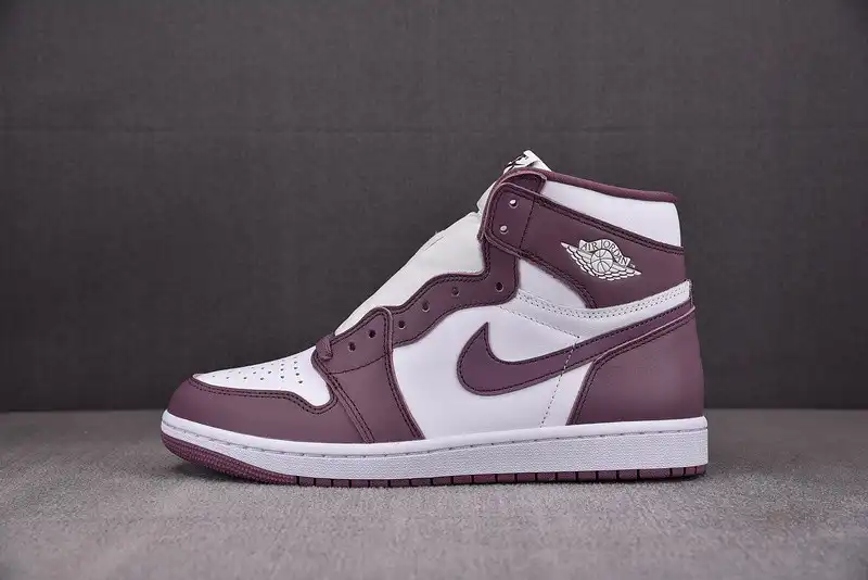 AIR JORDAN 1 HIGH OG "MAUVE" DZ5485-105