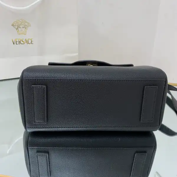 Frstbag ru VERSACE LA MEDUSA MEDIUM HANDBAG