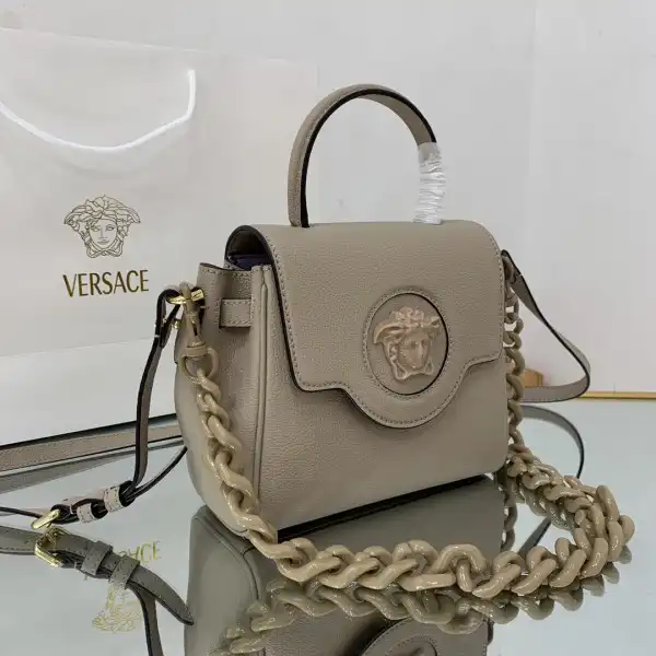 Yupoo bagsoffer VERSACE LA MEDUSA SMALL HANDBAG