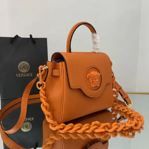 Bagsoffer yupoo VERSACE LA MEDUSA SMALL HANDBAG