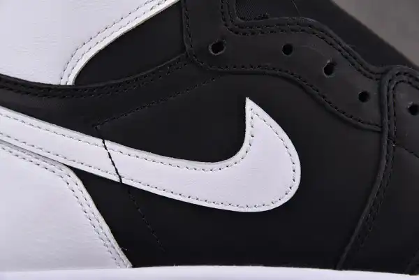 AIR JORDAN 1 BLACK WHITE DZ5485-010