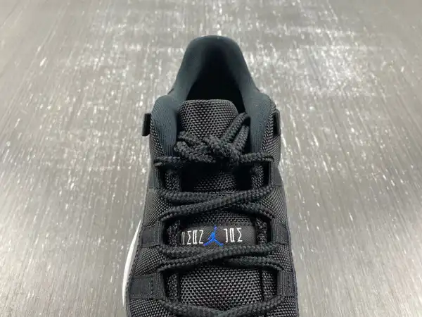 AIR JORDAN 11 LOW 'SPACE JAM' FV5104-004