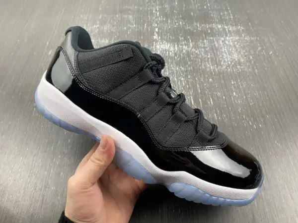 AIR JORDAN 11 LOW 'SPACE JAM' FV5104-004