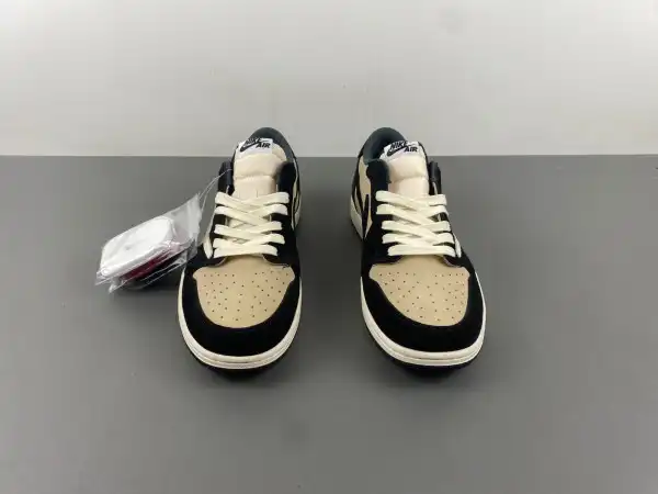 TRAVIS SCOTT X AIR JORDAN 1 LOW OG PALE VANILLA DM7866-201