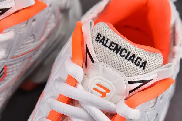 Frstbag ru BALENCIAGA RUNNER