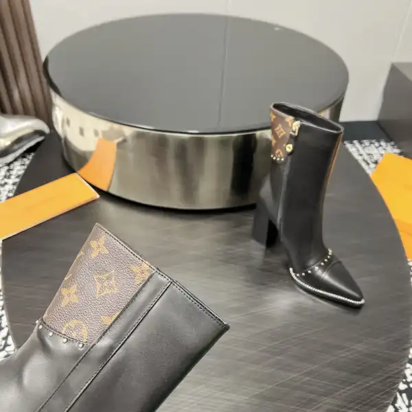 First bag ru LOUIS VUITTON BOOTS