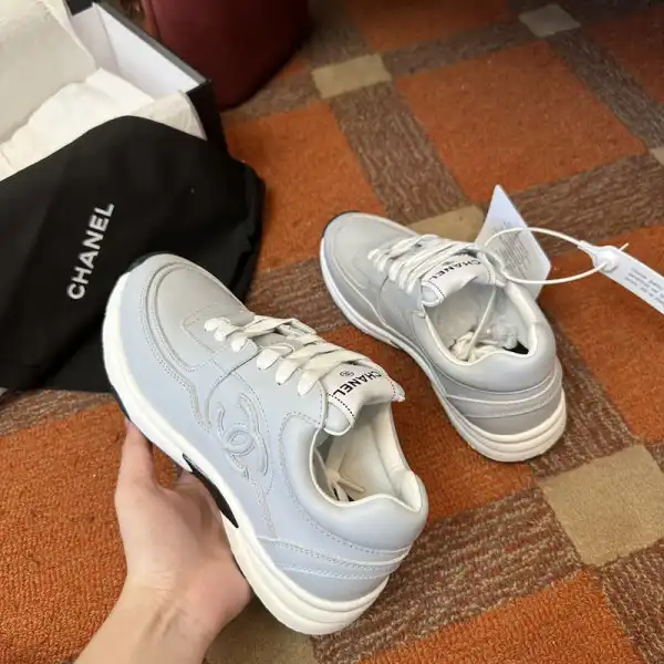 CHANEL WOMEN SNEAKER