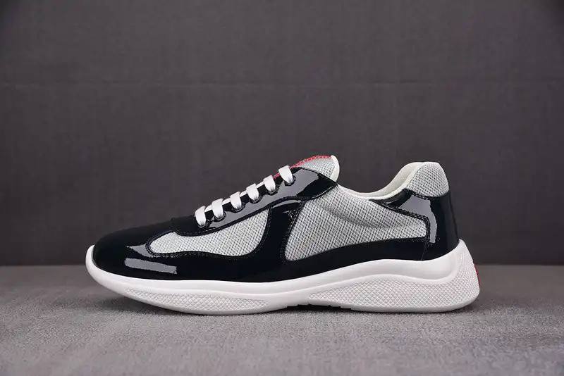 PRADA SNEAKER