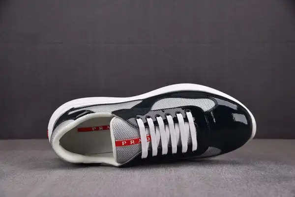 PRADA SNEAKER