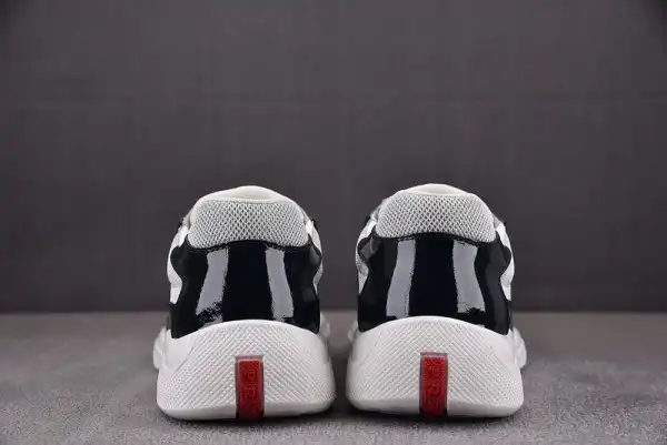 PRADA SNEAKER