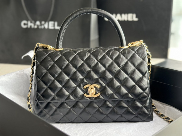 CL LARGE FLAP BAG WITH TOP HANDLE