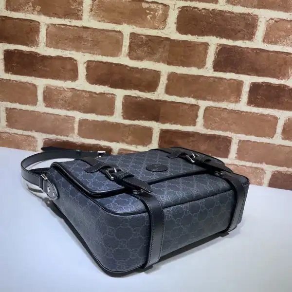 Gucci GG Messenger bag