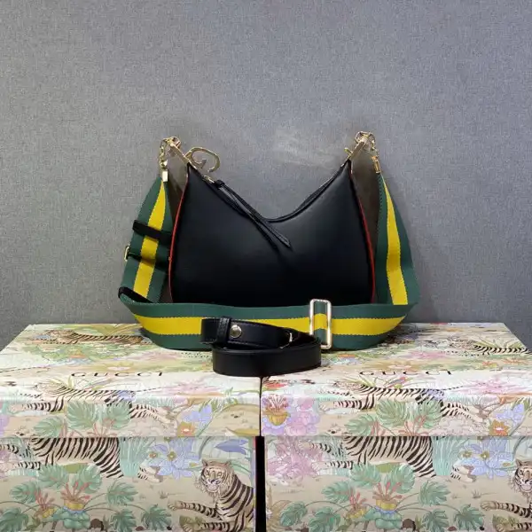 Affordable GUCCI Attache small shoulder bag