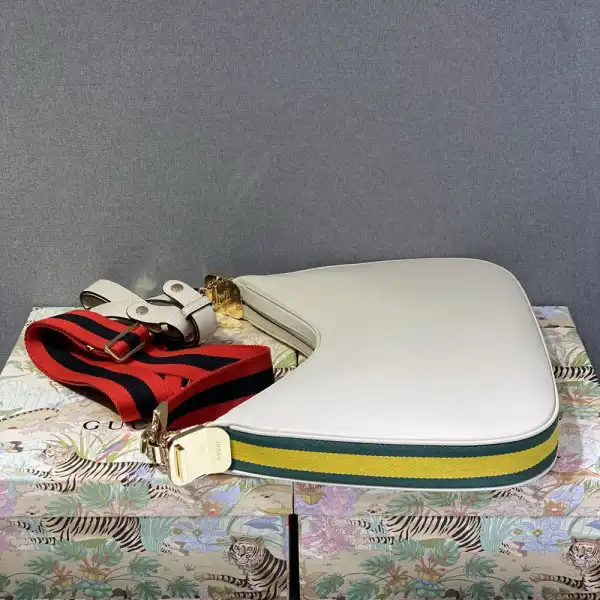 Affordable GUCCI Attache large shoulder bag