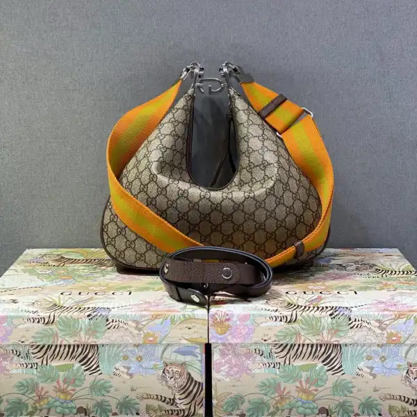 Firstbag Ru GUCCI Attache large shoulder bag