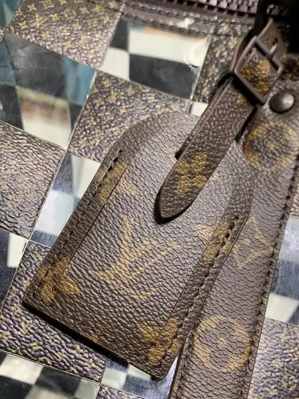 LOUIS VUITTON KEEPALL BANDOULIÈRE 50