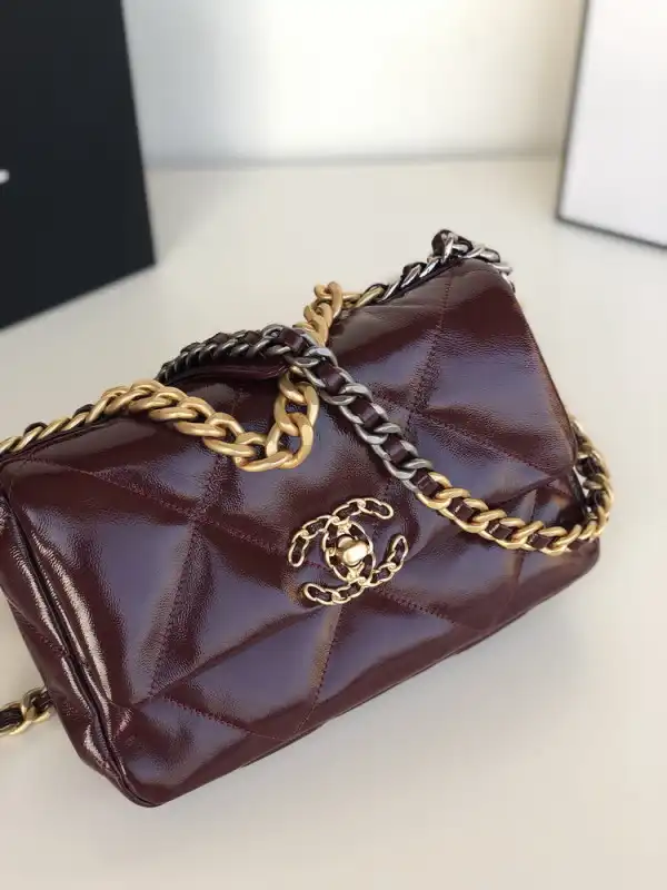 CHANEL 19 FLAP BAG