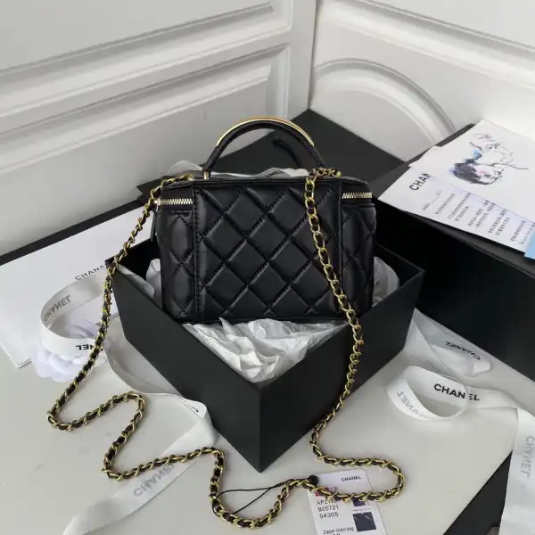 Bagsoffer yupoo CL VANITY WITH CHAIN