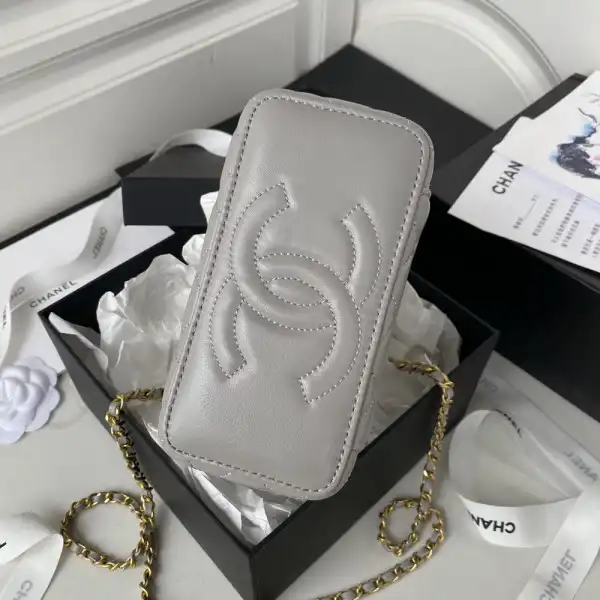 First bag ru CHANEL VANITY WITH CHAIN