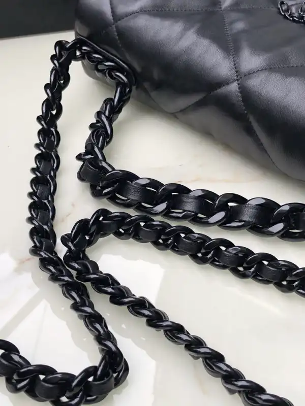 CHANEL 19 FLAP BAG