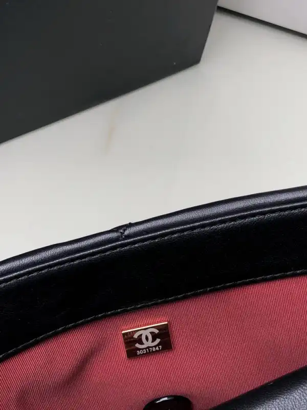 CHANEL 19 FLAP BAG