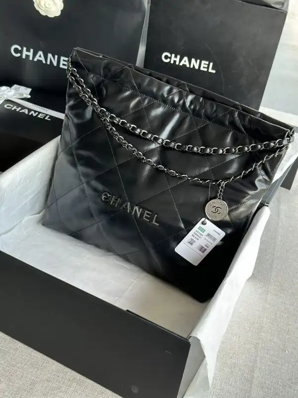 CHANEL 22 HANDBAG