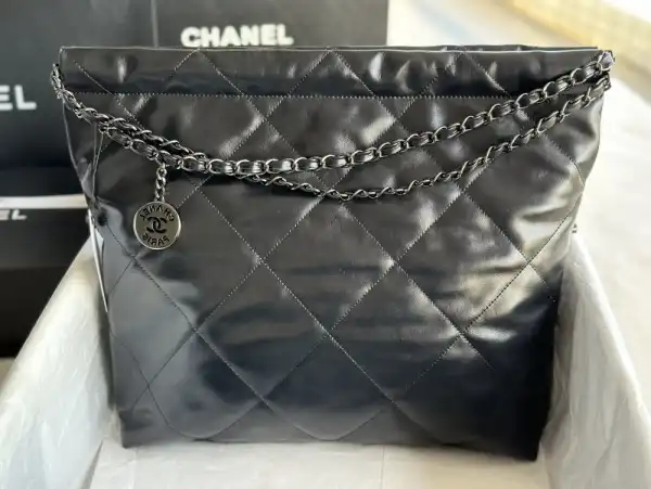 CHANEL 22 HANDBAG