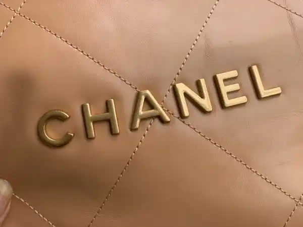 CHANEL 22 SMALL HANDBAG