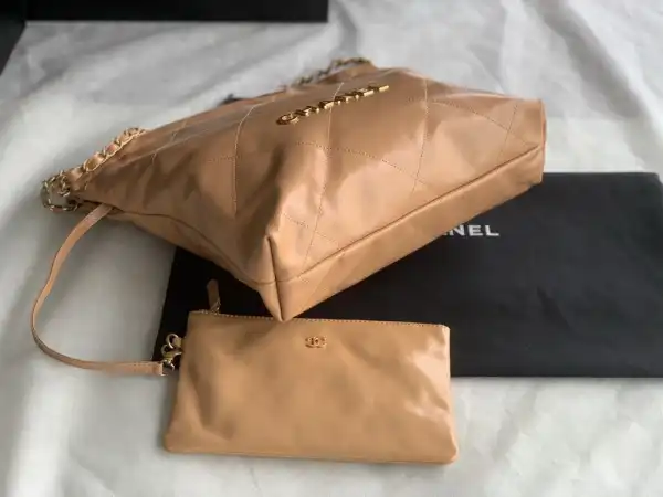 CHANEL 22 SMALL HANDBAG