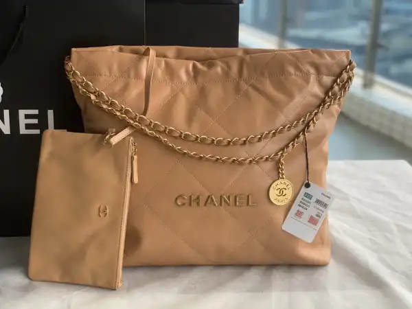 First Bag Ru CHANEL 22 HANDBAG