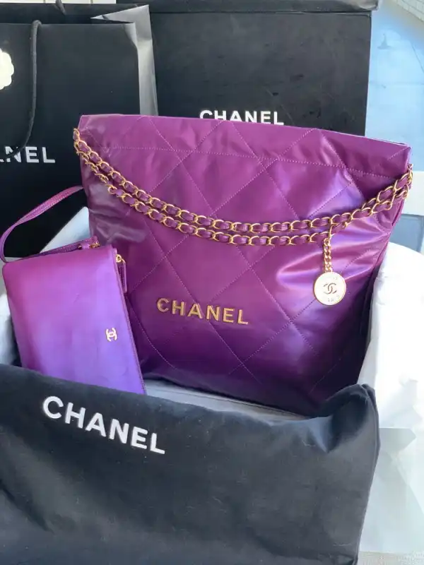 CHANEL 22 HANDBAG