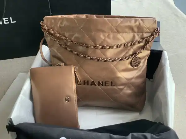 CHANEL 22 SMALL HANDBAG