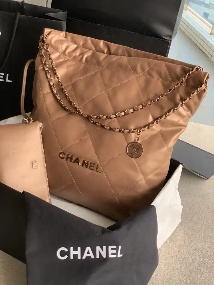 CL LARGE 22 HANDBAG