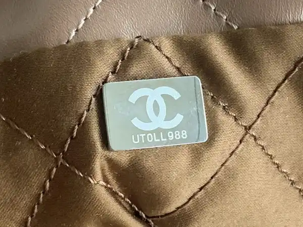 First bag ru CHANEL LARGE 22 HANDBAG