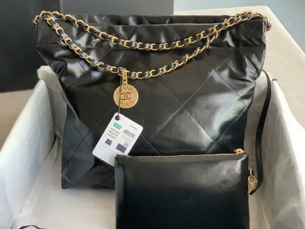 CHANEL 22 SMALL HANDBAG