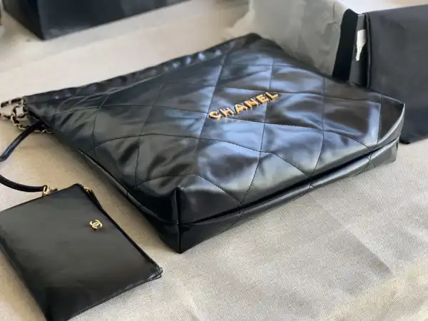 First bag ru CHANEL LARGE 22 HANDBAG