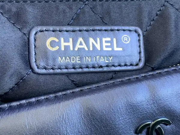 First bag ru CHANEL LARGE 22 HANDBAG